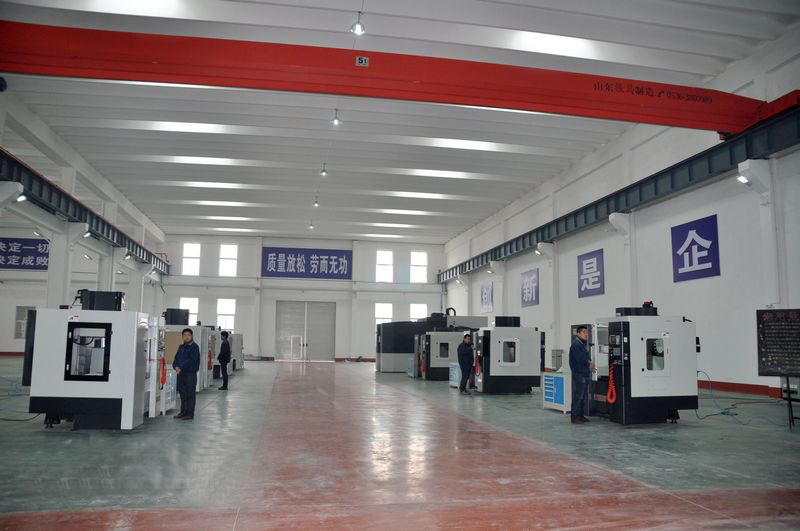 一次六臺加工中心在力達廠部質檢待嫁吉林